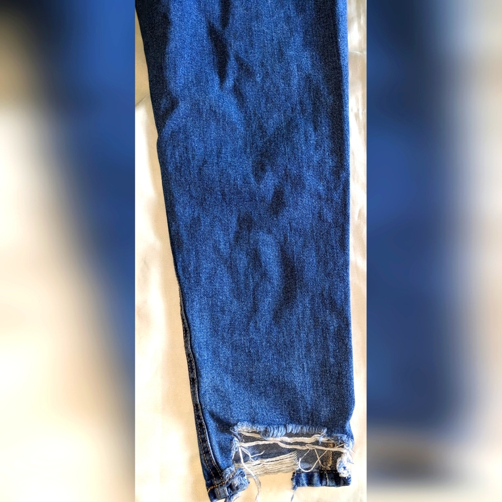 Refuge Denim MOM Distressed Jeans - Picture 14 of 16